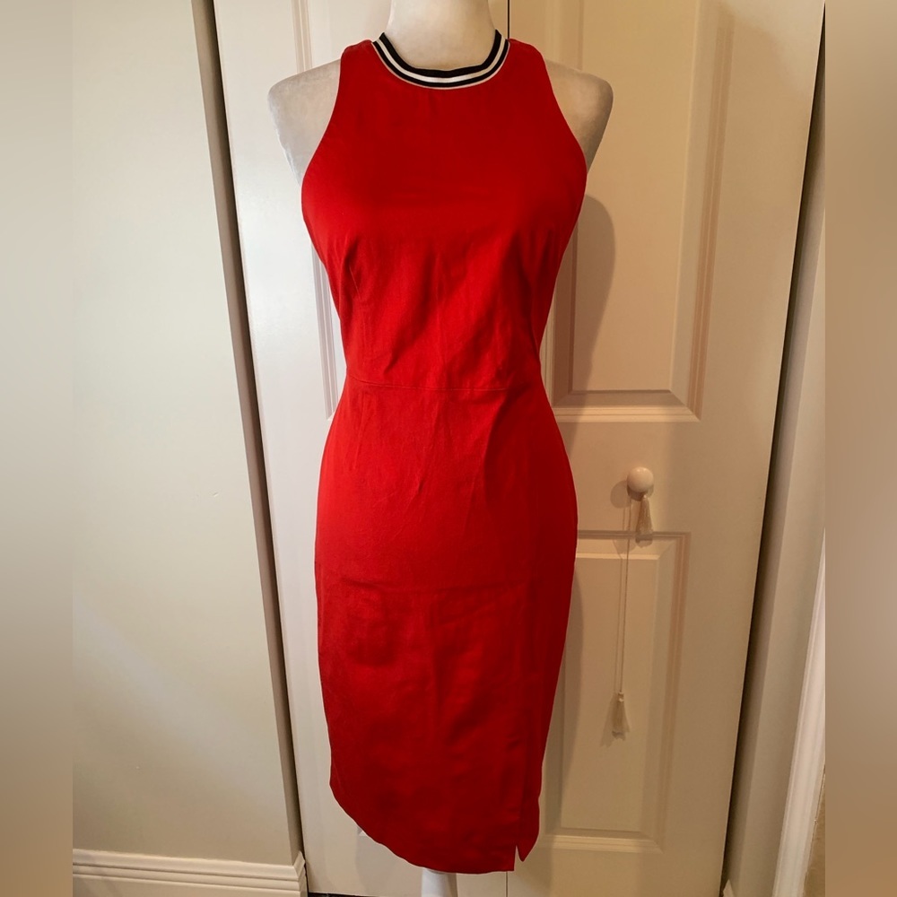 Banana Republic Sleeveless Sheath Dress 👗
